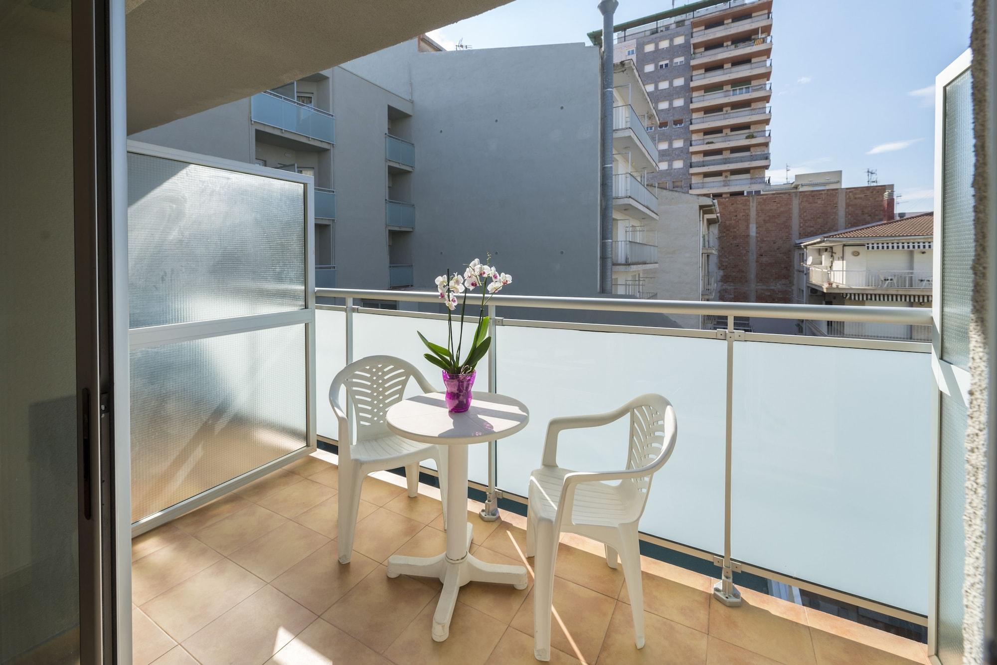 4R Miramar Calafell Hotell Exteriör bild