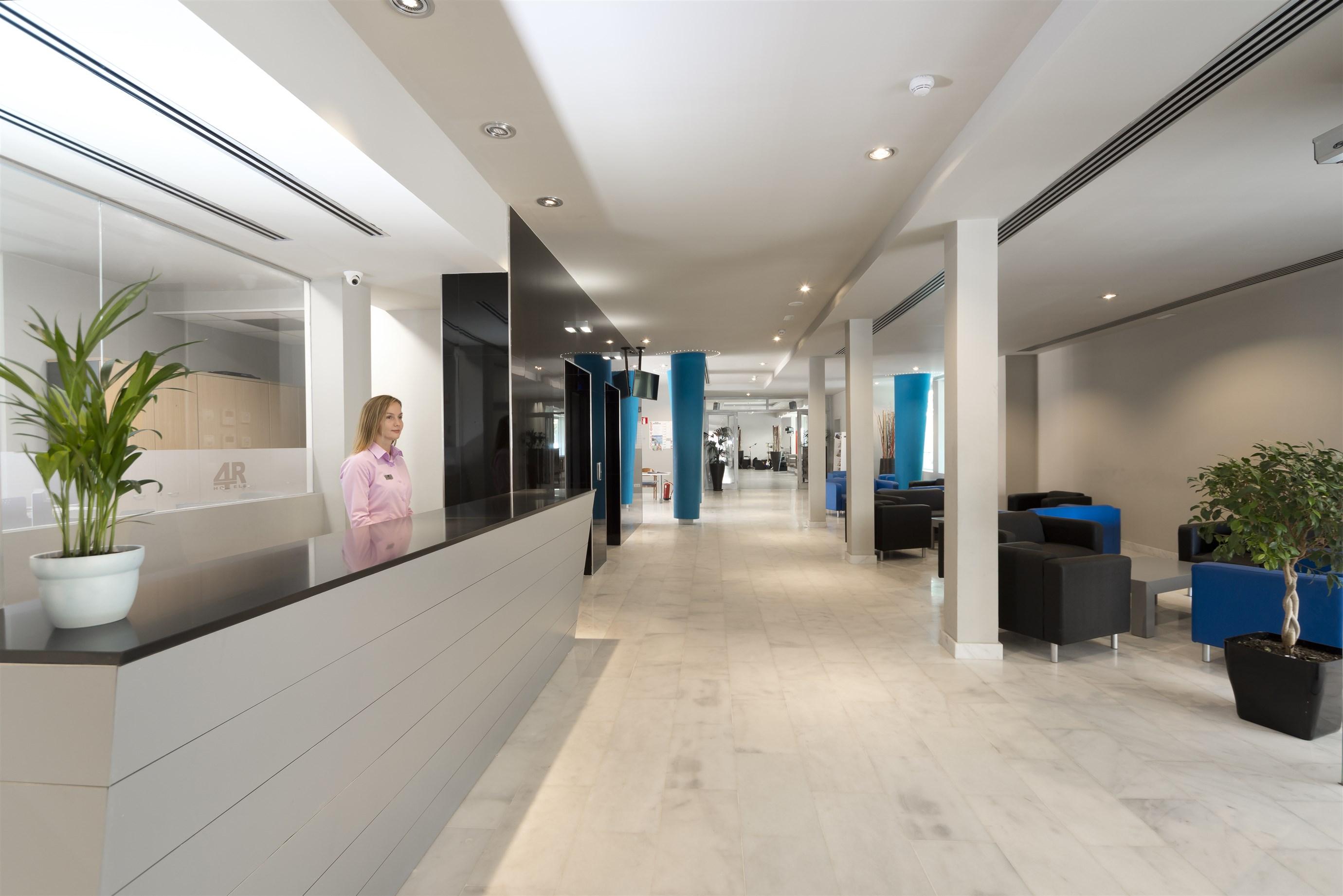 4R Miramar Calafell Hotell Exteriör bild